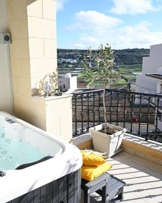 Ta'lonza Luxury Near Goldenbay With Hot Tub App1