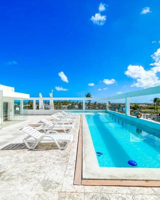 ROOFTOP POOL Ducassi Tropicana STUDIO SUITES Deluxe HOTEL Beach Club & SPA