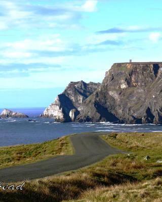 John Eoinìn's Bar and accommodation