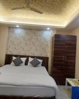 Hotel Aradhya Puri Sea View Room - Luxury Stay - Best Hotel in Puri