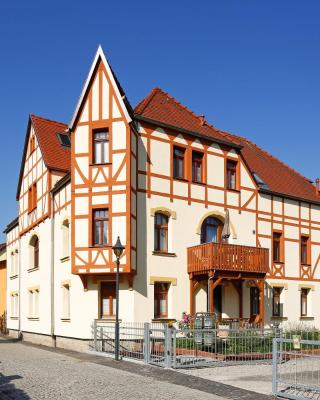 Ferienwohnung Morgensonne am Kurpark Bad Berka - Parkplatz - Spielplatz - WLAN - 2 Schlafzimmer