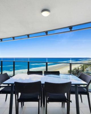 Beachfront 3-Bed with Ocean Views, Pool, Gym & BBQ