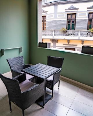 El Puente Holiday Home -Airport