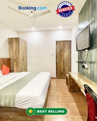 Hotel Janaki ! Varanasi ! fully-Air-Conditioned-hotel family-friendly-hotel, near-Kashi-Vishwanath-Temple and Ganga ghat