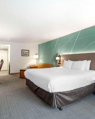 Comfort Inn & Suites Lake George