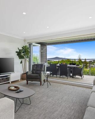 Ocean View Spacious 5BR Retreat for Families