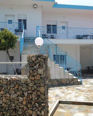 Akrotiri rooms