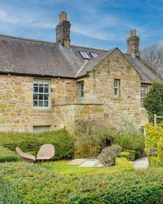 Pope Lodge: Stunning Stone Coach House Conversion