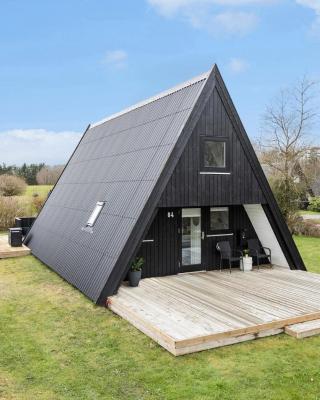 Awesome Home In Farsø With Wifi
