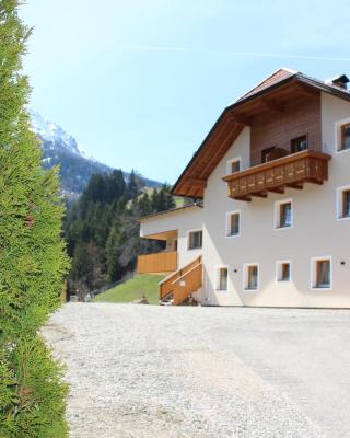 Almresidenz Unterrain zum Hartl -1 km BY CAR DISTANCE SKI SLOPES KRONPLATZ