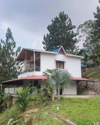 Luz de Luna - Hermosa Finca Familiar con Vista Panorámica y de Aves