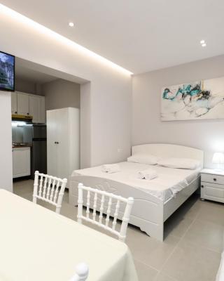 Vila Feliz - Premium Rooms with Free Private Parking