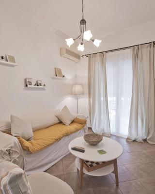 Irida Stylish, Cozy, Fully Equipped Apt