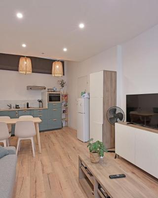 Studio Andréa - Proche Théatres et Place des corps saints - WIFI