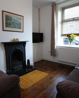 Spacious 3 bedroom Cottage in Whalley