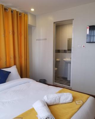 7 Days Holiday Inn