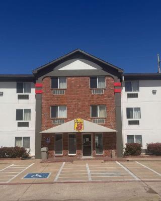 Super 8 by Wyndham College Station