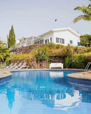 Vila da Falésia-With Pool and views