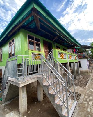 Dua Putri Komodo Homestay