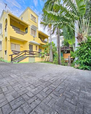 Tropical Apartment