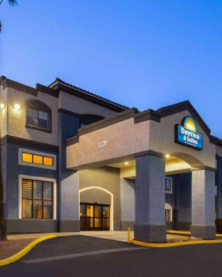 Days Inn & Suites by Wyndham Tucson/Marana
