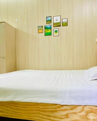 cozy Homestay with private bathroom, large Balcony