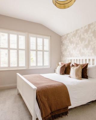 Luxury King-bed Ensuite With Tranquil Garden Views