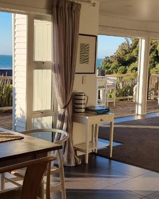 Coastal Chic in Pohara