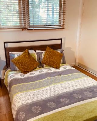 Easy Room Next to Bond University
