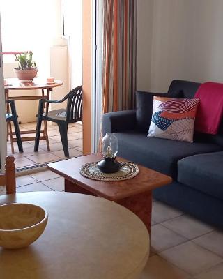 Studio avec piscine, 600m plage
