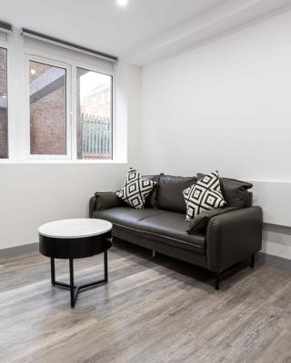 Modern 2 Bedroom Apartment in Preston Centre