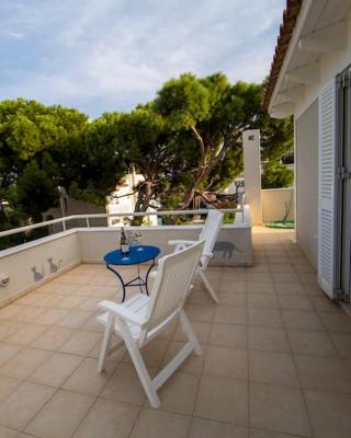 'Alexander' Seaside House With View In Nea Makri