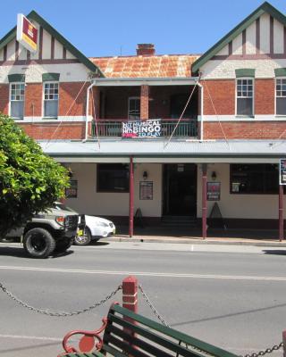 Maclean Hotel