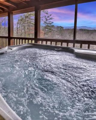 Mountain Views Hot Tub FirePit Close to town