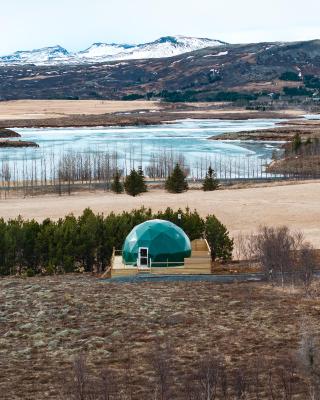 Golden Circle Domes - Lake View