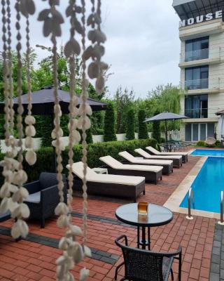 New House Kobuleti