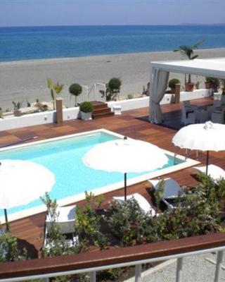 Ancora Bianca Beach Residence