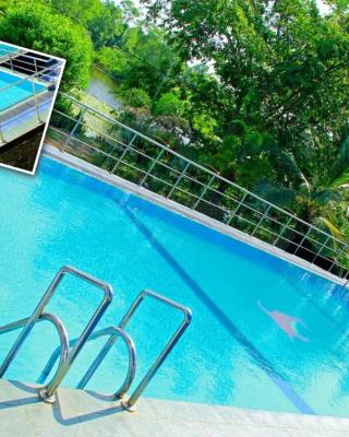 River Top Holiday Resort