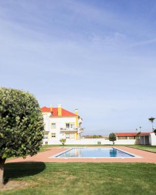 Casa da Maria Baleal com Piscina, Ténis e 5min da Praia