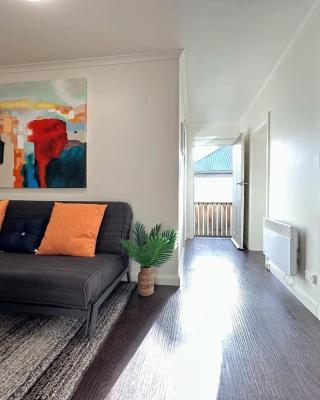Hobart City Oasis with 3 beds