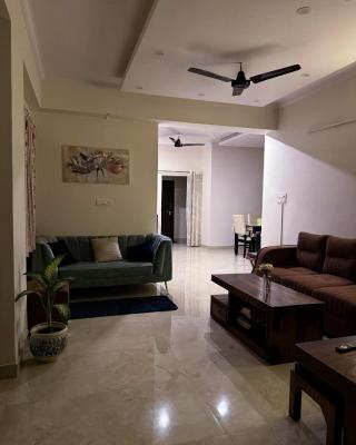 Casa Paradis- secure, cozy& peaceful paradise in heart of most happening colony