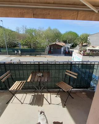 Bel appartement à 400 mètres de la rivière de l'Ardèche et de Vallon-Pont-d'Arc
