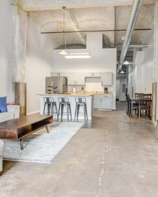 3BR Luxury Historic Loft with Gym by ENVITAE