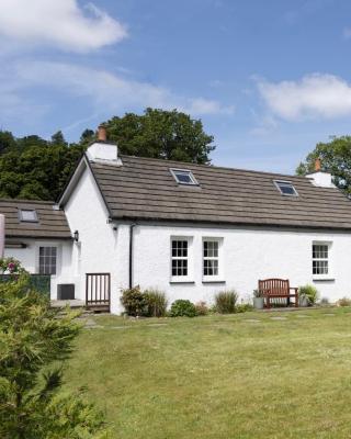 Strathlachlan Lodge, Luxury Country House with Hot tub & Sauna