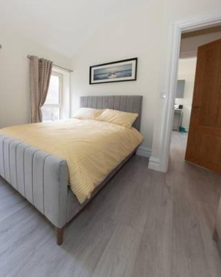 Unit 3 Modern Self Contained Apartment