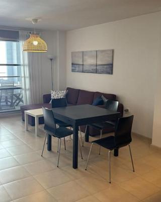 Acogedor apartamento en la playa con WIFI y AACC
