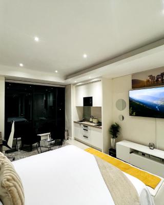 Luxury Apartment in Sandton City, SA Sandton Skye Hotel Suites