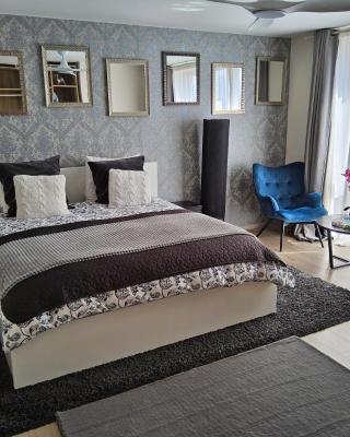 Chambre deluxe au 2ème étage, chambre double au 4ème étage NOT A HÔTEL