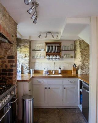 Wishbone Cottage In The Cotswolds