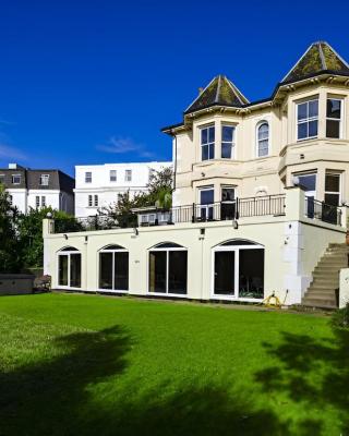 Crofton House Hotel